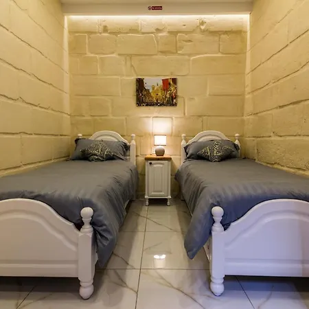 Ta' Gilard - Lovely Renovated Prázdninový dům *