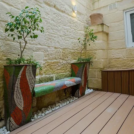 Ta' Gilard - Lovely Renovated Case de vacanță *