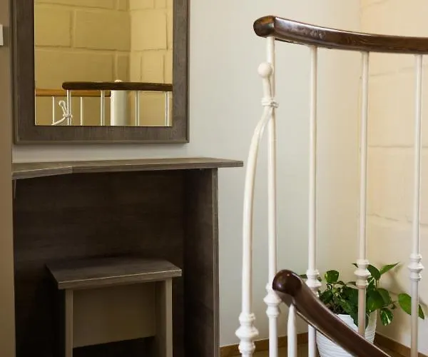 Ta' Gilard - Lovely Renovated Semesterbostad