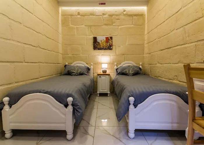 Ta' Gilard - Lovely Renovated Semesterbostad *