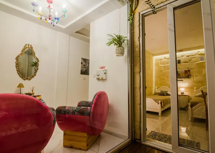 Semesterbostad Ta' Gilard - Lovely Renovated Żabbar