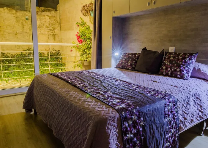 Ta' Gilard - Lovely Renovated Semesterbostad